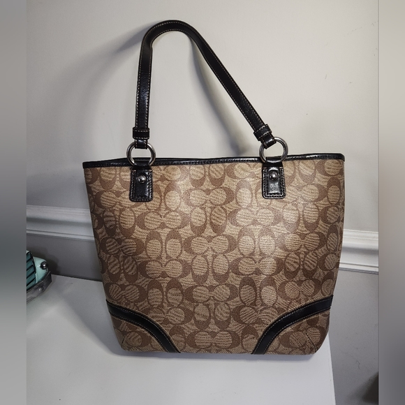 Coach F18917 Peyton Tote Tan Khaki Signature PVC Brown Trim Handbag - Picture 2 of 11